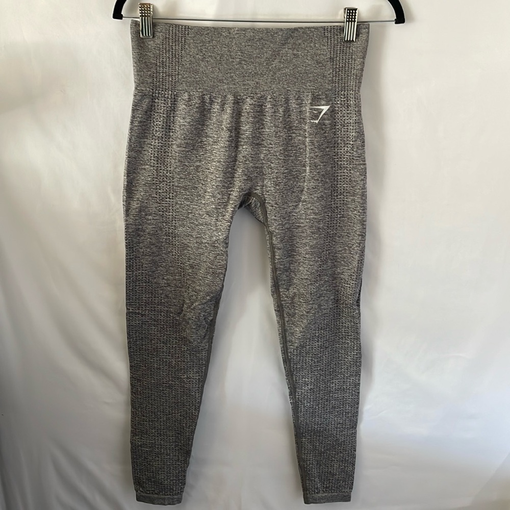Gymshark seamless leggings size medium Heather grey black like new